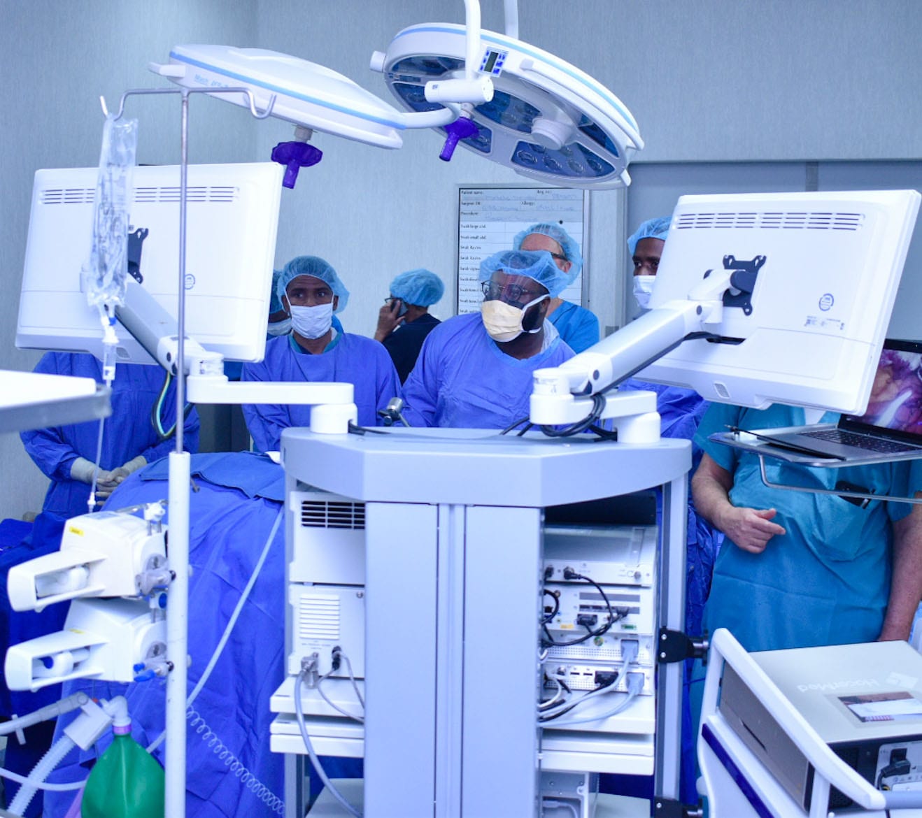 Dr Asante